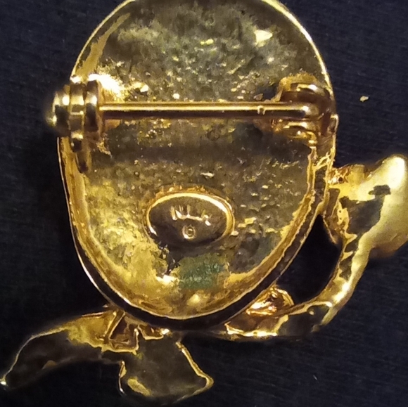 Nat Landau Hyman Goldtone and Rhinestone Owl holding a Flower. - Picture 2 of 3